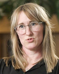 Porträttbild på Sara Fischer