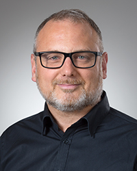 porträttbild på Simon Berglund